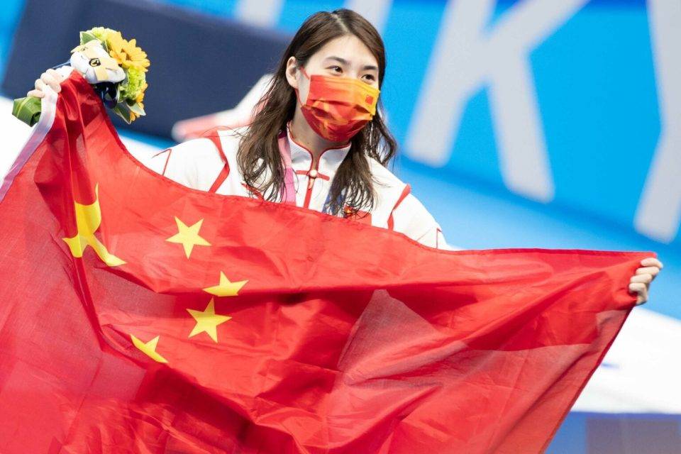 奥尔良英姿飒爽，击败对手夺冠