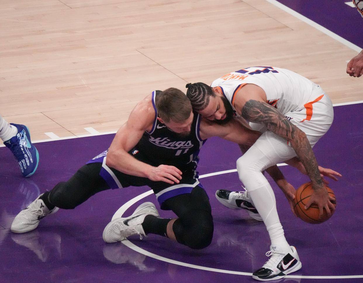 包含太阳队迎战艰巨，国王队取胜机会如何？的词条