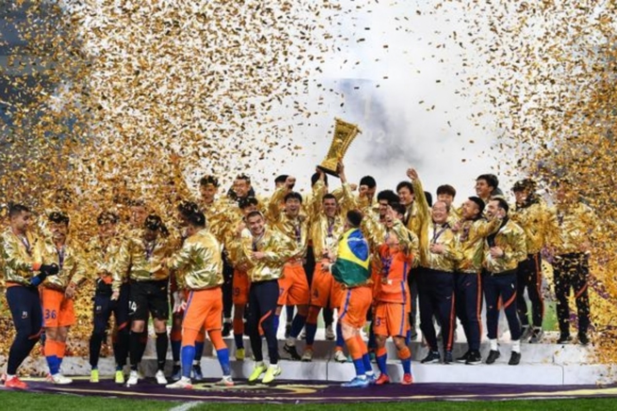 运动员们卓越表现，为球队赢得胜利