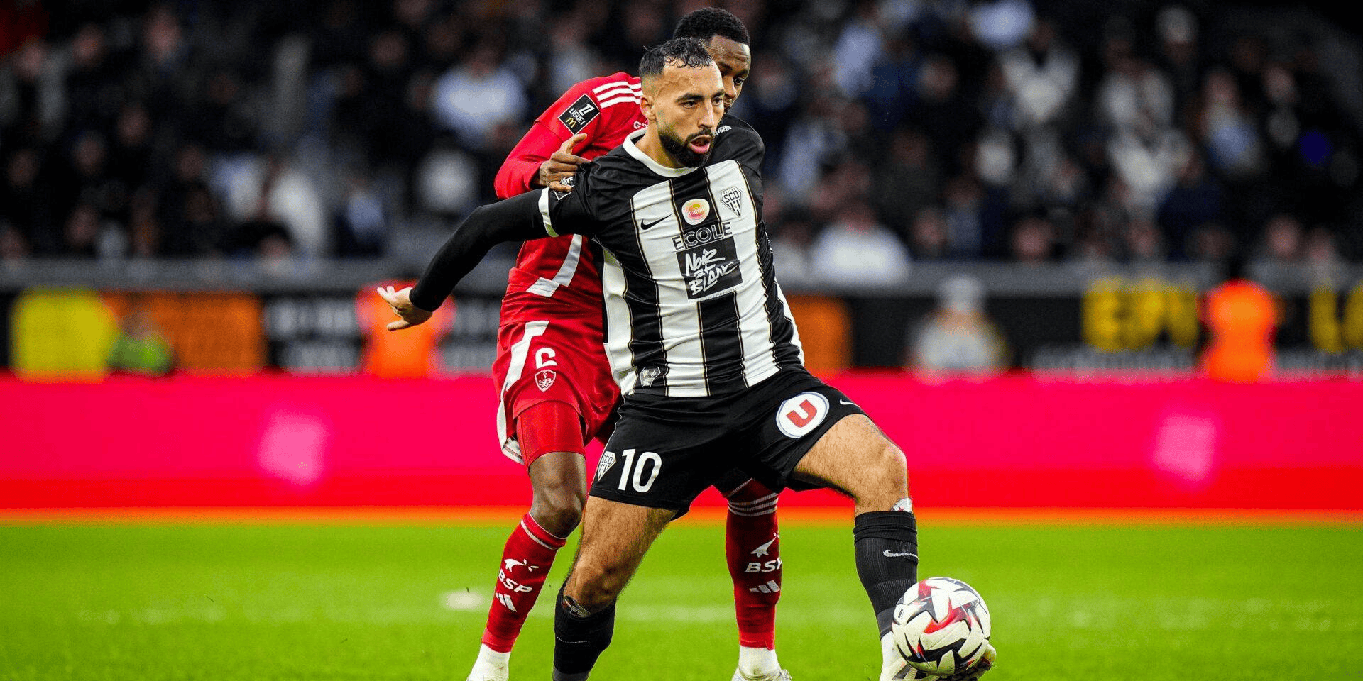 开云体育入口-里尔俱乐部在比赛中展示出坚韧斗志