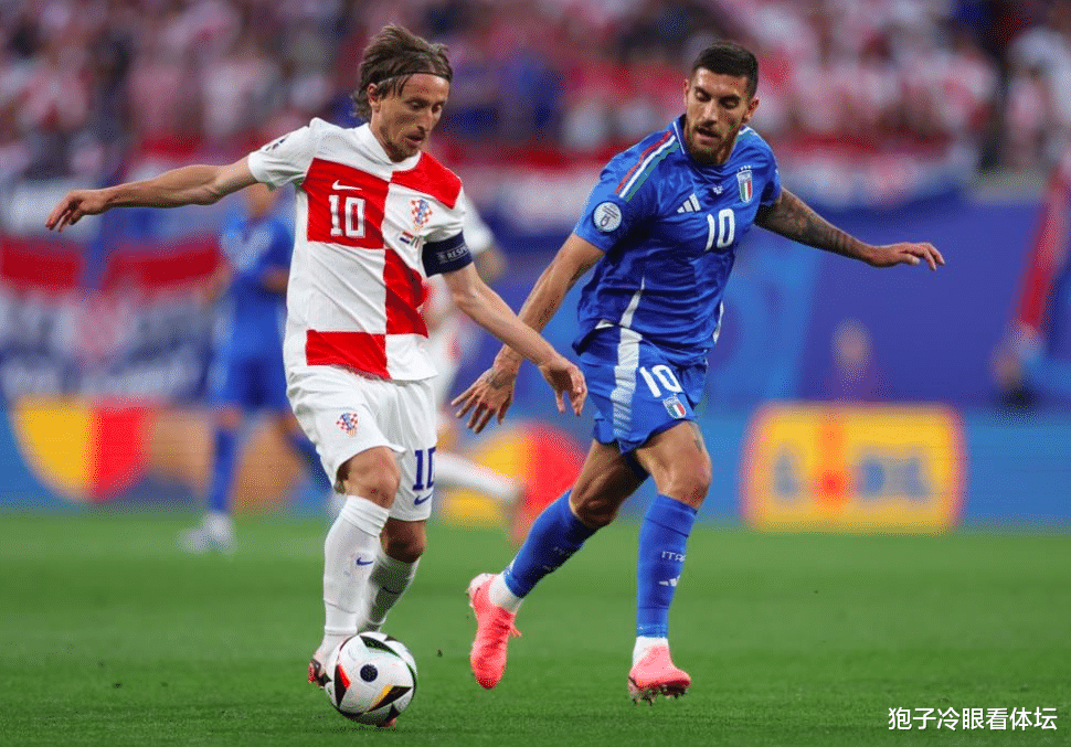 开云体育中国官网-强劲对手相遇，双方争夺胜利