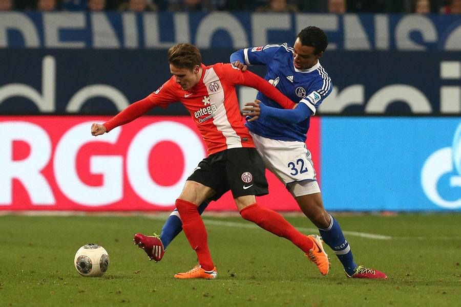 沙尔克04全队备战意志杯比赛，士气高涨的简单介绍