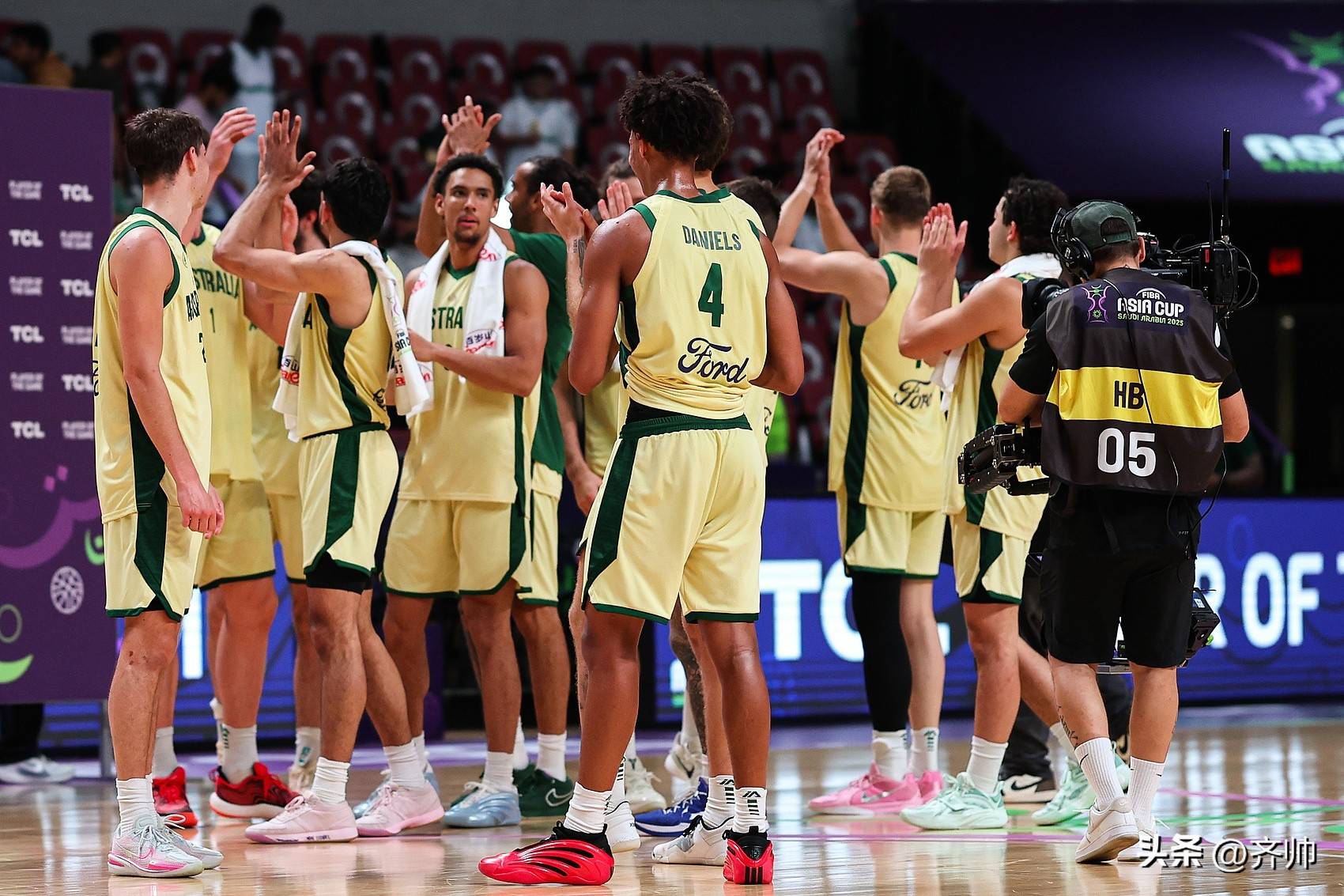 开云体育app下载-澳大利亚联赛新赛季开启，豪门对决激烈的简单介绍