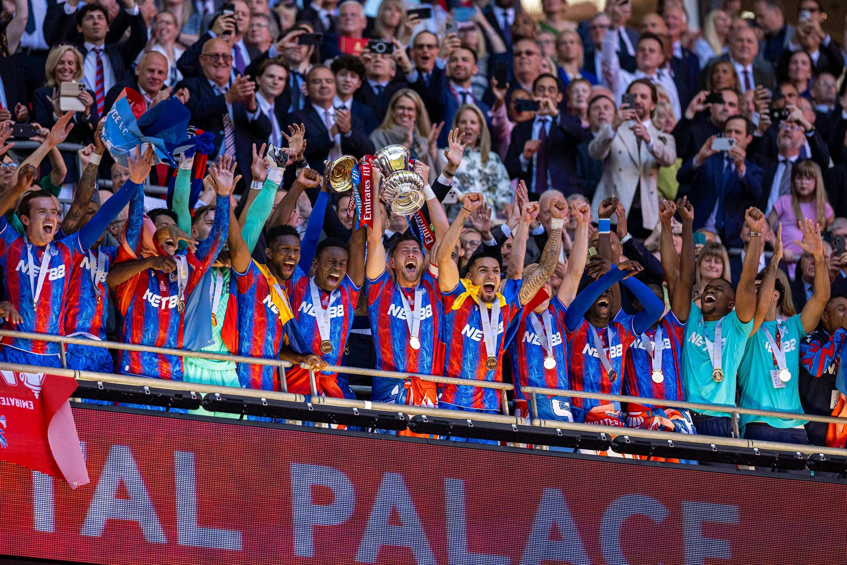 欧洲足球联赛激情四溢，球员精彩表现引发热议