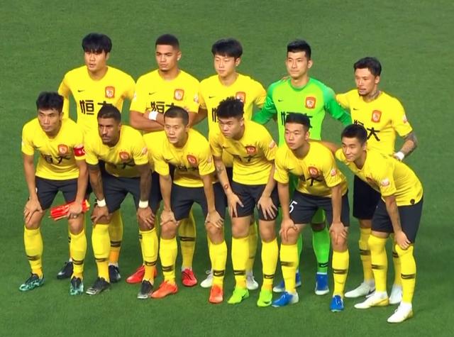 关于恒大连平止步，积分榜领先优势逐渐缩小的信息