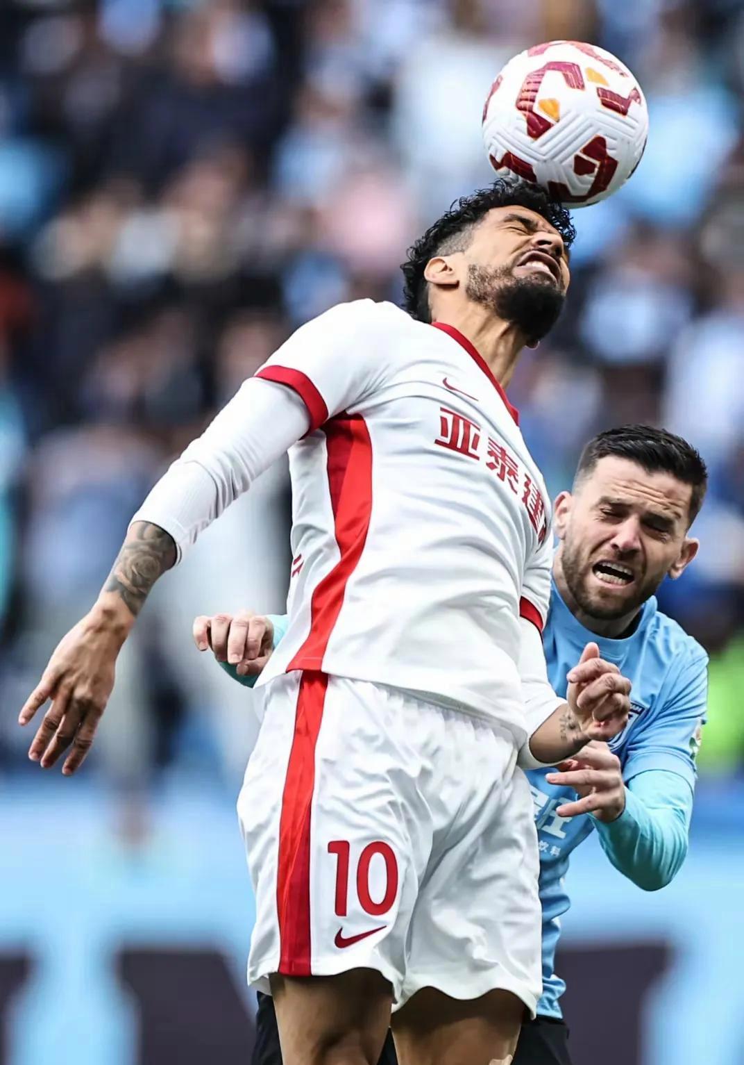 球员技艺突飞猛进,有望成为新一代球星 球员技艺突飞猛进,有望成为新一代球星