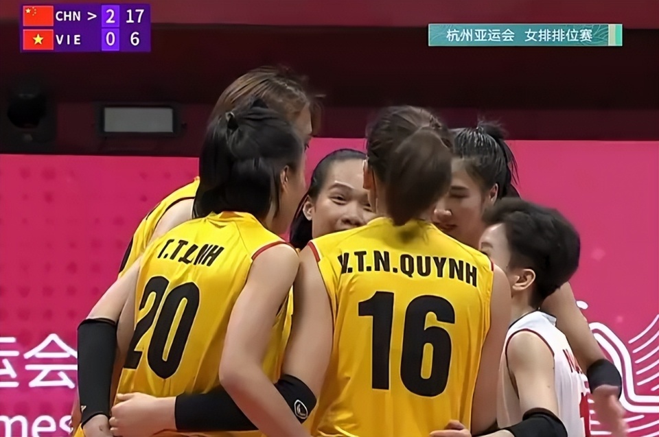 罗马轻松晋级，横扫对手