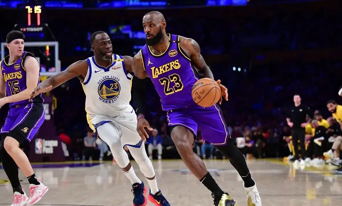 湖人主场击败掘金,逆转取胜 湖人主场击败掘金,逆转取胜