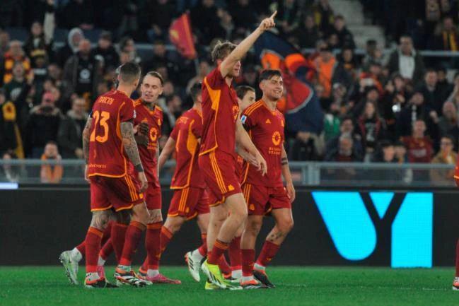 卡利亚里队长破门得分,带领球队胜利 卡利亚里队长破门得分,带领球队胜利