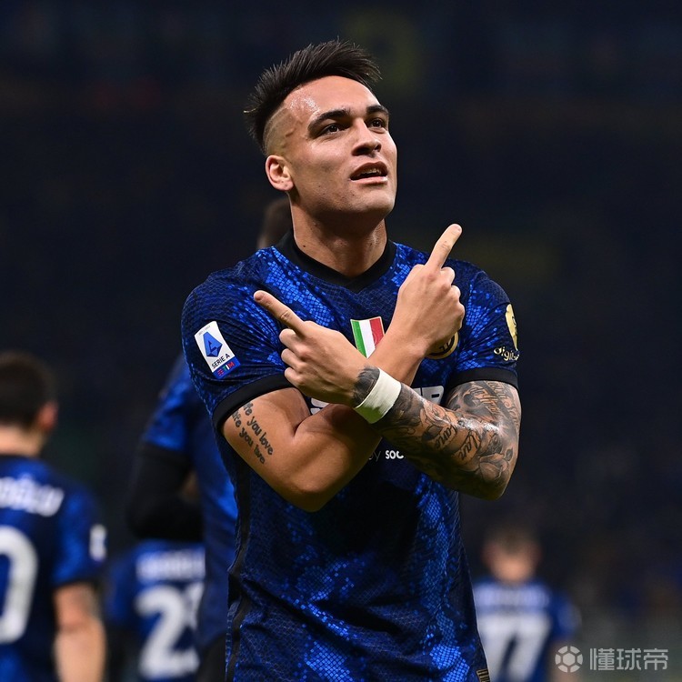 卡利亚里队长破门得分,带领球队胜利 卡利亚里队长破门得分,带领球队胜利