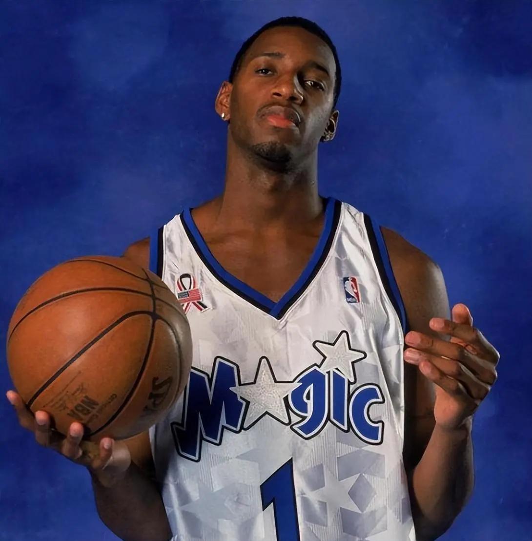 包含NBA明星球员表现抢眼，新秀赛场上风采依旧的词条